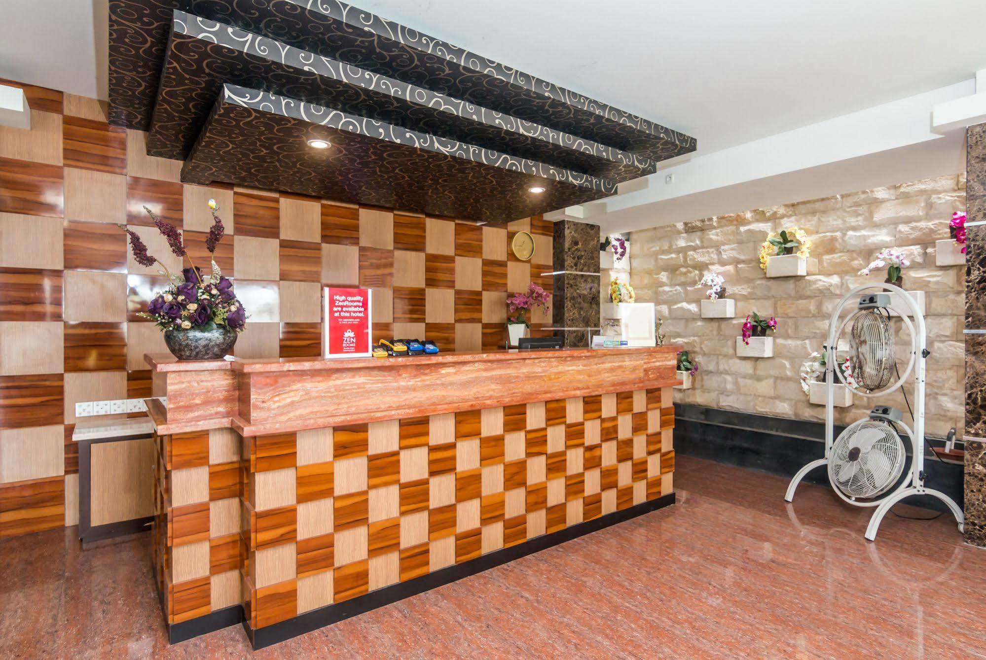 Zen Rooms Denpasar Marlboro Екстер'єр фото