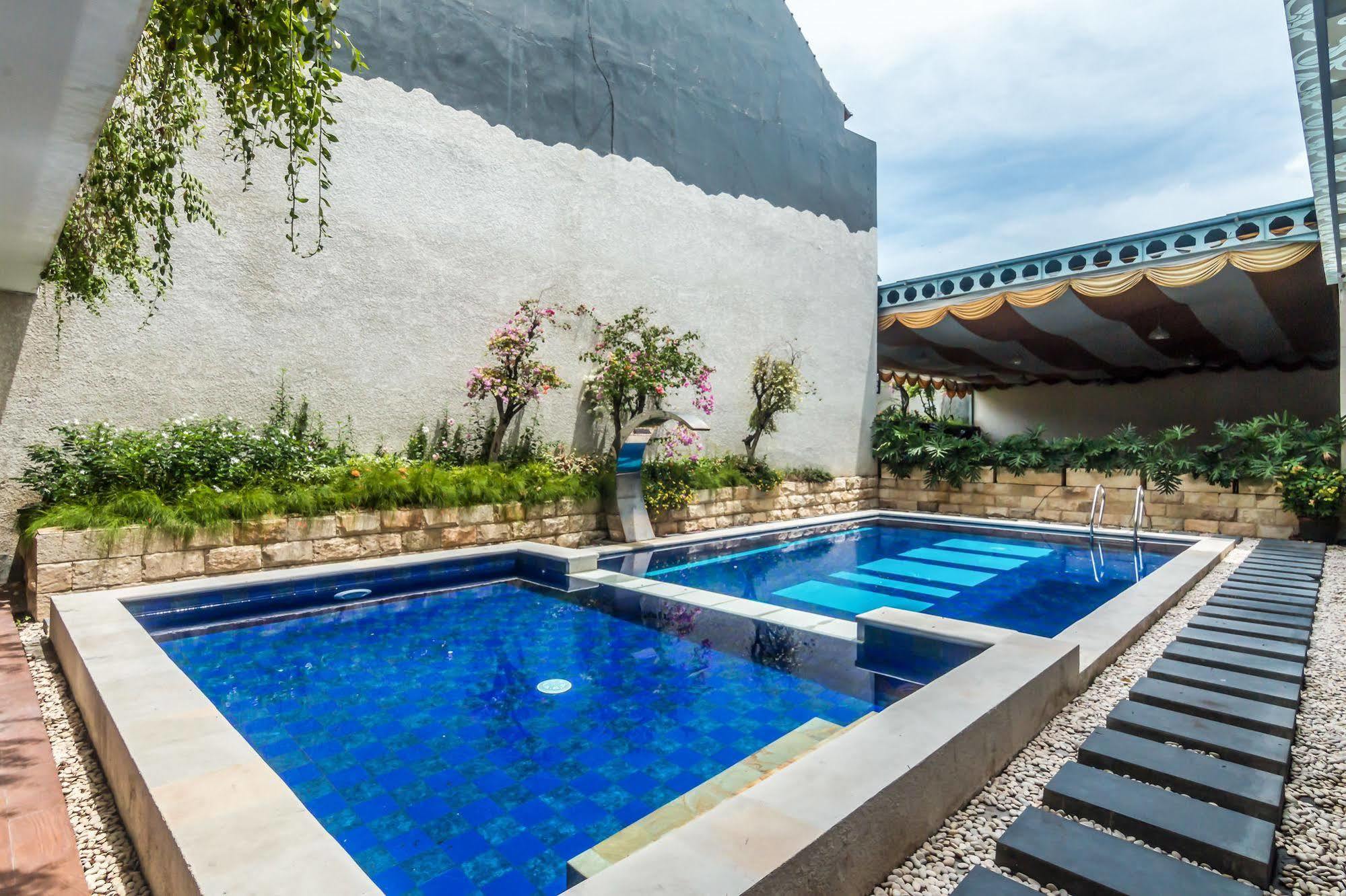 Zen Rooms Denpasar Marlboro Екстер'єр фото