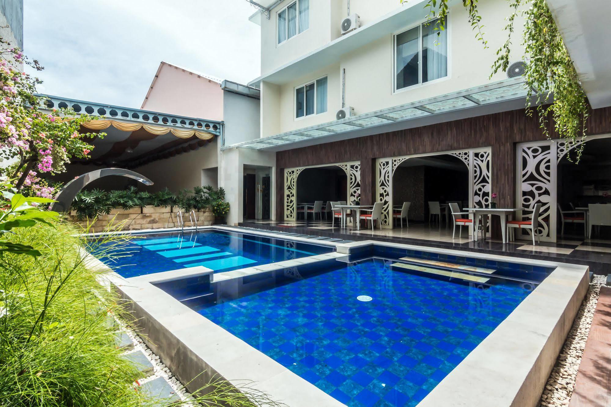Zen Rooms Denpasar Marlboro Екстер'єр фото